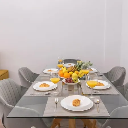 Near The Centre + Free Parking Apartment Malaga