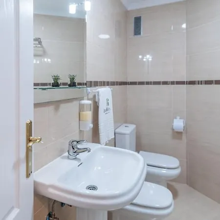 Near The Centre + Free Parking Apartment
