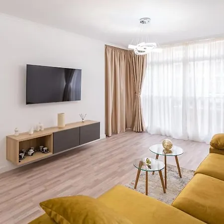Near The Centre + Free Parking Apartment Malaga